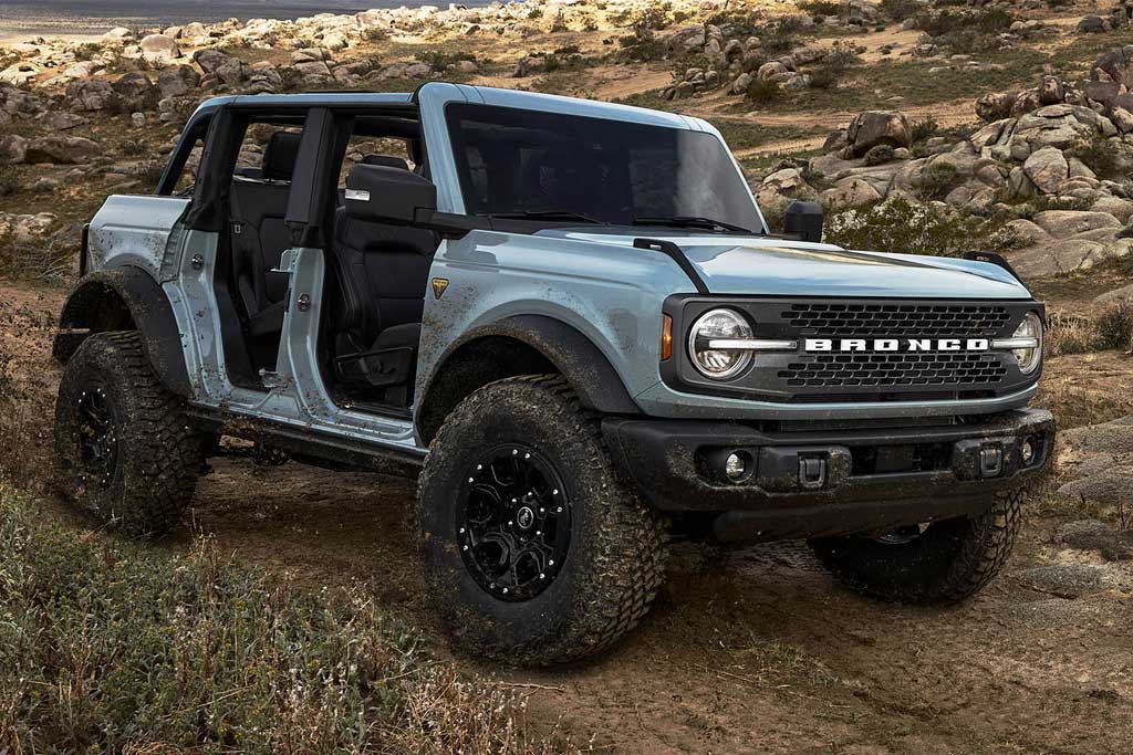 how to remove ford bronco hard top