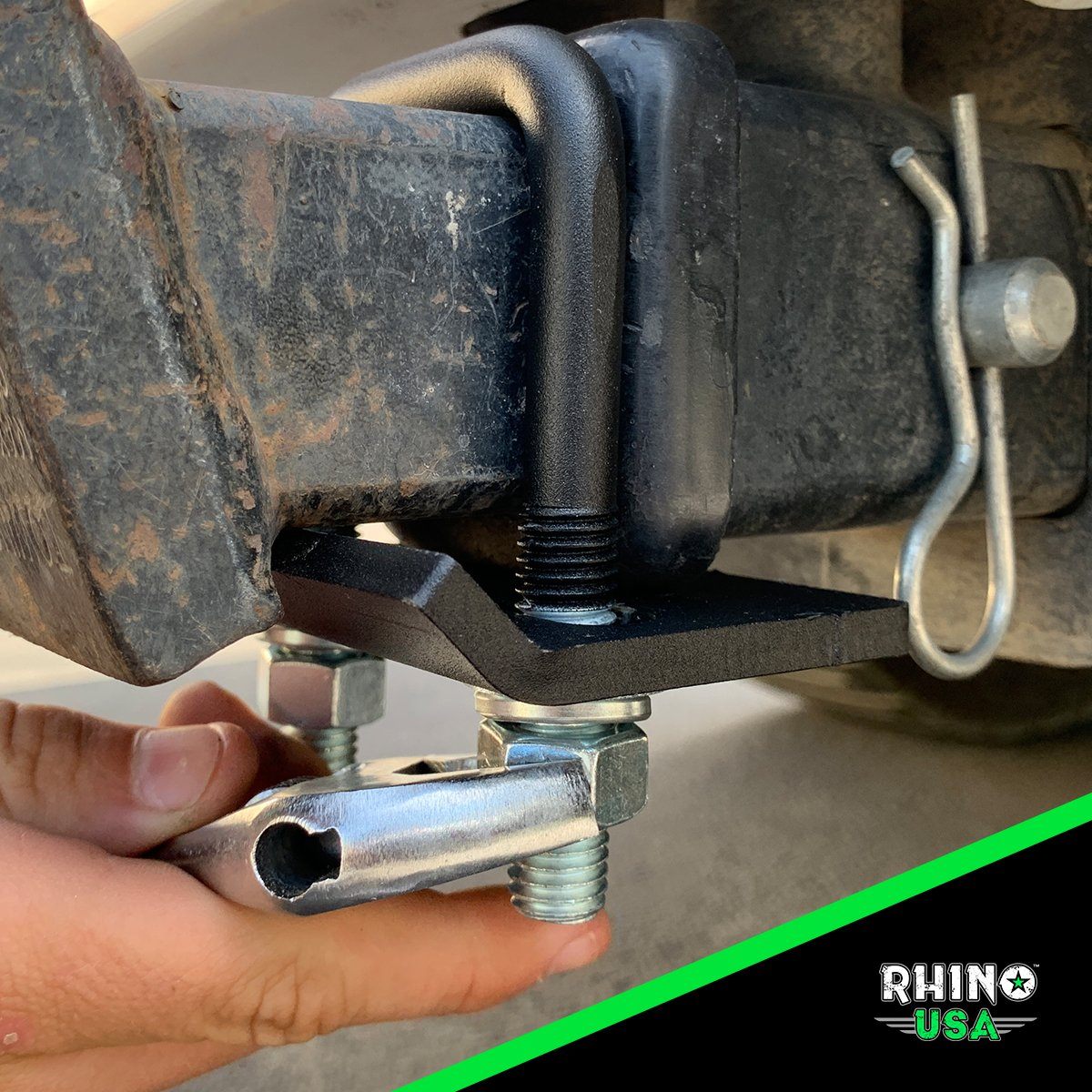  Rhino USA Hitch Tightener Anti-Rattle Clamp - Heavy Duty Steel  Stabilizer for 1.25 and 2 inch Hitches - Protective Anti-Rust Coating  Included on All Rhino Products. (Hitch Clamp) : Automotive